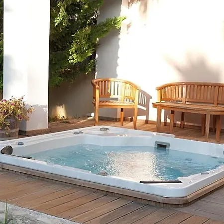 Elizabeth Hotel 3*
