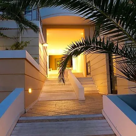 Elizabeth Hotel 3*